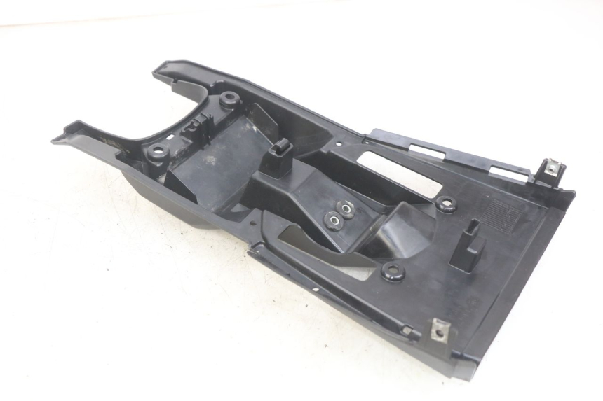 photo de PASSAGE ROUE ARRIERE YAMAHA MT ABS 125 (2014 - 2018) - Détail de la pièce