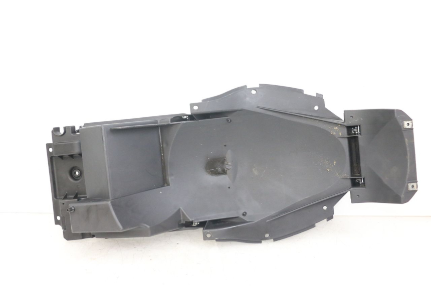 photo de PASSAGE ROUE ARRIERE MOTO GUZZI NORGE 8V GT 1200 (2011 - 2016) - Détail de la pièce