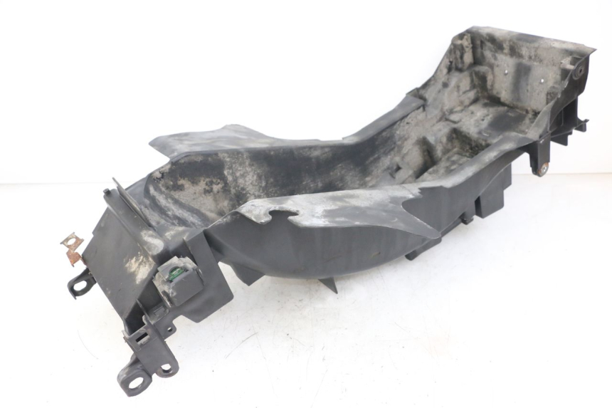 photo de PASSAGE ROUE ARRIERE HONDA NTV DEAUVILLE 650 (1998 - 2001) - Autre angle de vue