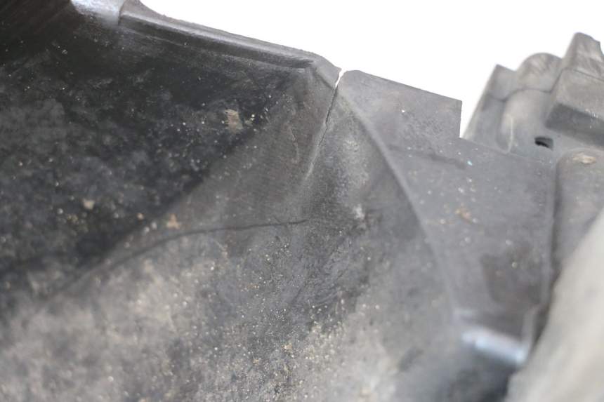 photo de PASSAGE ROUE ARRIERE HONDA NTV DEAUVILLE 650 (1998 - 2001) - Autre angle de vue