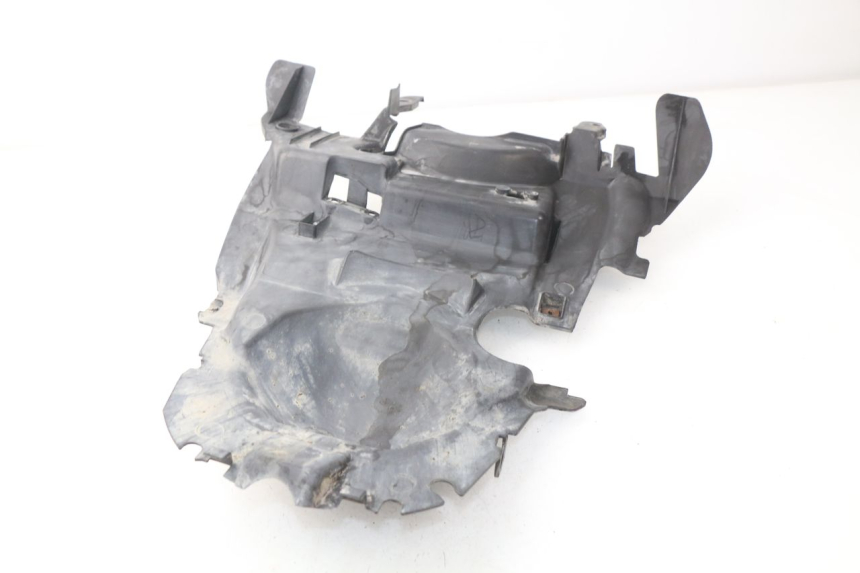 photo de PASSAGE ROUE ARRIERE MBK OVETTO 4T 50 (2008 - 2016) - Gros plan technique