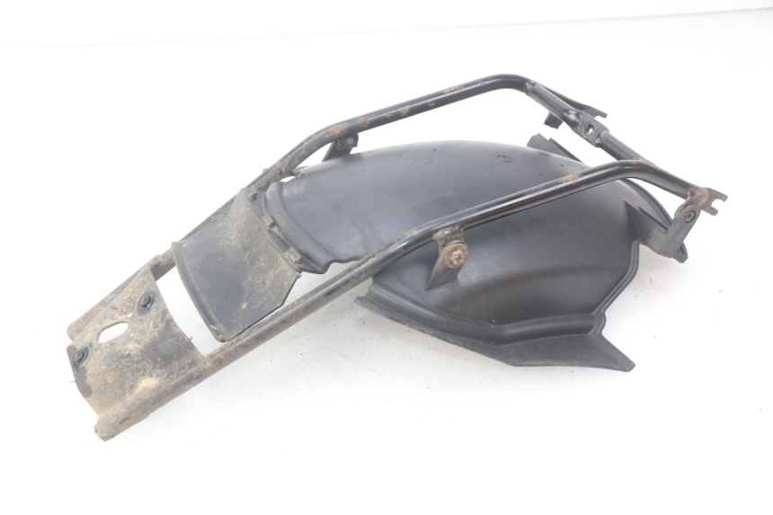 photo de PASSAGE ROUE ARRIERE KYMCO PEOPLE 250 (2004 - 2008) - Autre angle de vue