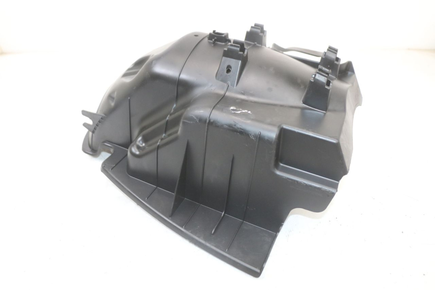 photo de PASSAGE ROUE ARRIERE PEUGEOT DJANGO 125 (2014 - 2017) - Gros plan technique