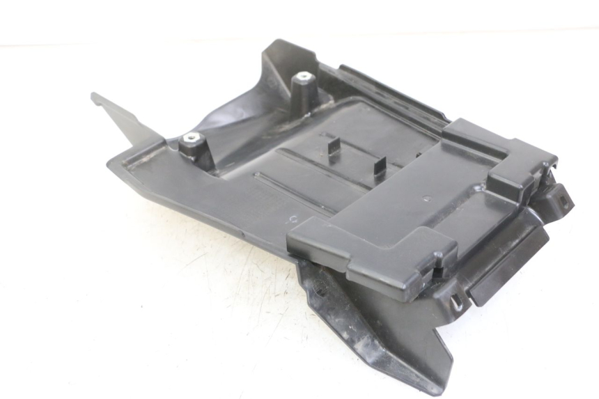 photo de PASSAGE ROUE ARRIERE ROYAL ENFIELD HYMALAYAN 410 (2016 - 2023) - Autre angle de vue