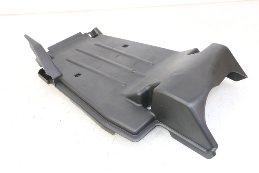 photo de PASSAGE ROUE ARRIERE ROYAL ENFIELD SCRAM 411 (2022 - 2024) - Gros plan technique