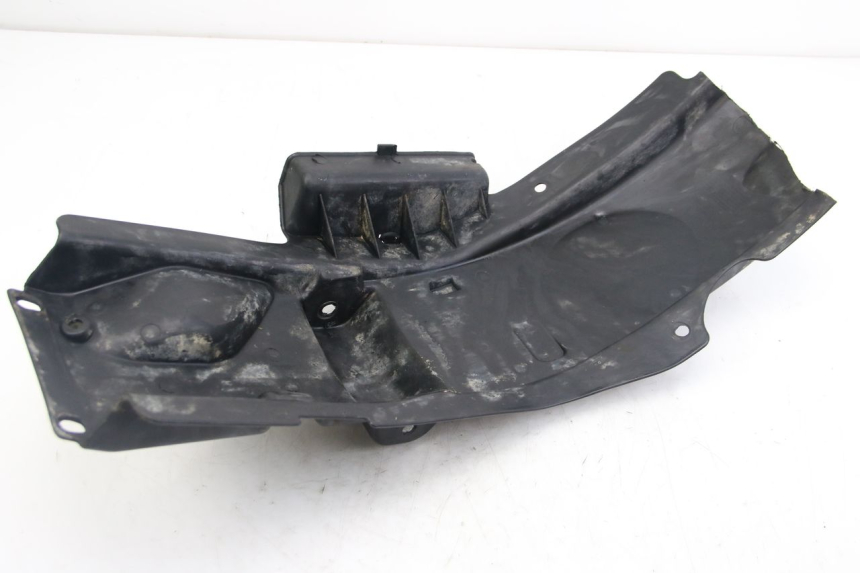 photo de PASSAGE ROUE ARRIERE HYOSUNG RT KARION 125 (2003 - 2007) - Points de fixation