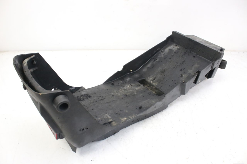 photo de PASSAGE ROUE ARRIERE TRIUMPH SPRINT ST 955 (1999 - 2001) - Autre angle de vue