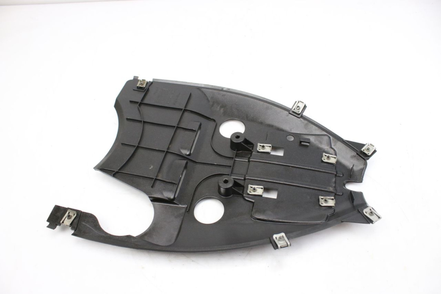 photo de PASSAGE ROUE ARRIERE APRILIA SR R 2T LC 50 (2018 - 2021) - Autre angle de vue