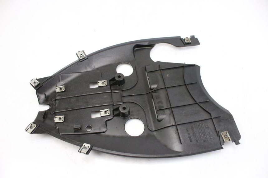 photo de PASSAGE ROUE ARRIERE APRILIA SR R 2T LC 50 (2018 - 2021) - Gros plan technique