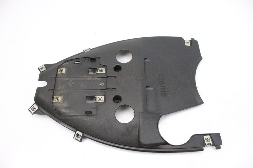 photo de PASSAGE ROUE ARRIERE APRILIA SR R 2T LC 50 (2018 - 2021) - Vue d’ensemble