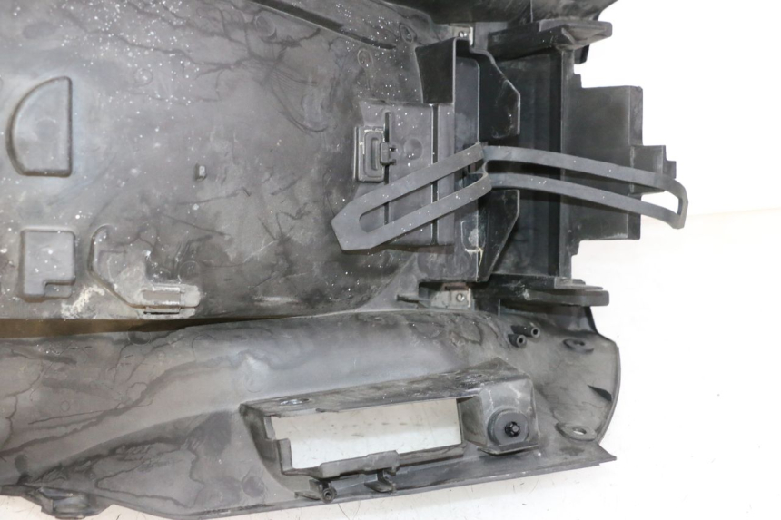 photo de PASSAGE ROUE ARRIERE HONDA ST PAN EUROPEAN 1300 (2002 - 2013) - Pièce contrôlée