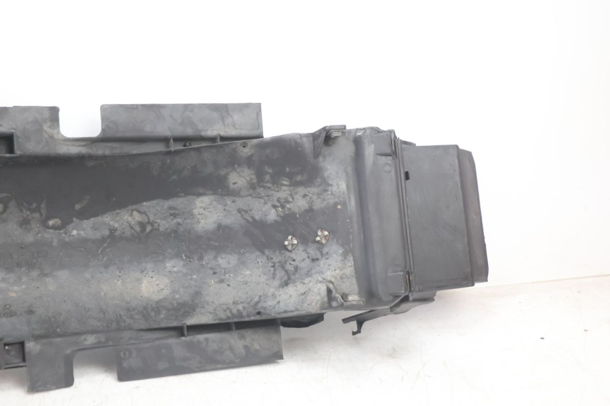 photo de PASSAGE ROUE ARRIERE HONDA ST PAN EUROPEAN 1100 (1990 - 2002) - Marquages et références