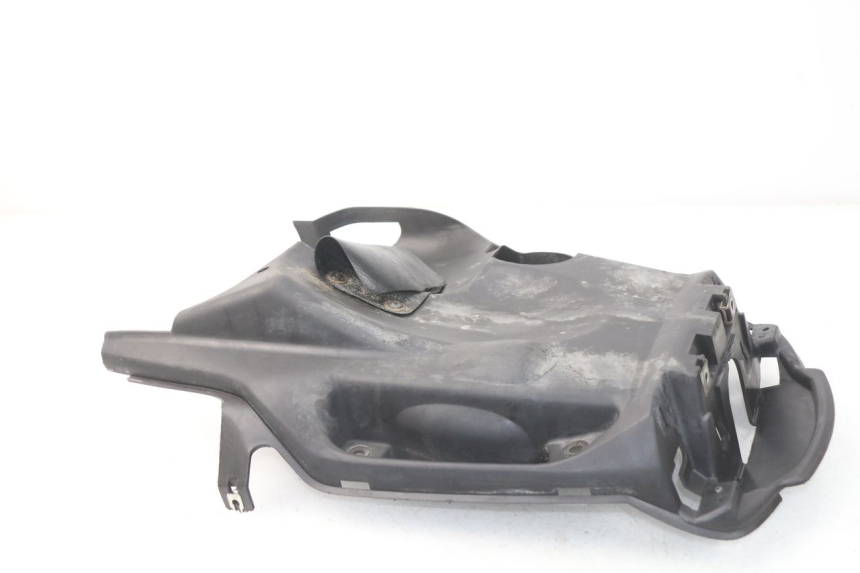 photo de PASSAGE ROUE ARRIERE MBK STUNT NAKED 50 (2004 - 2018) - Gros plan technique