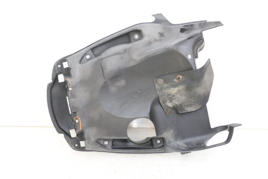 photo de PASSAGE ROUE ARRIERE MBK STUNT NAKED 50 (2004 - 2018) - Autre angle de vue