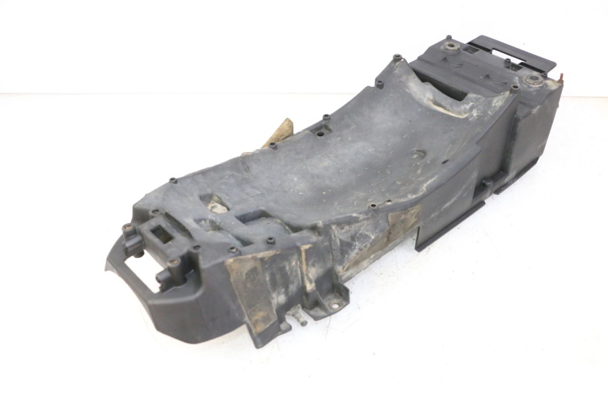 photo de PASSAGE ROUE ARRIERE KTM SUPERENDURO R 950 (2005 - 2009) - Gros plan technique