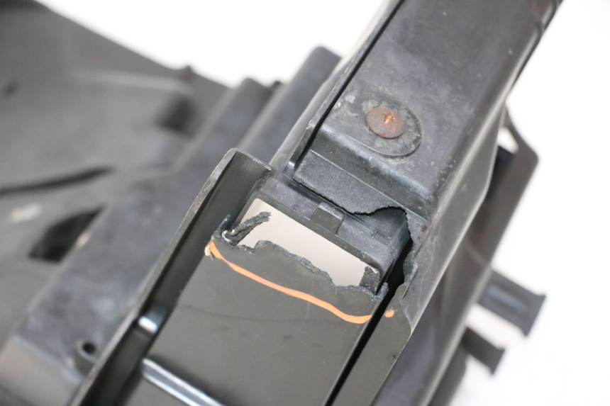 photo de PASSAGE ROUE ARRIERE SUZUKI SV S 650 (2003 - 2009) - Zoom état d’usage