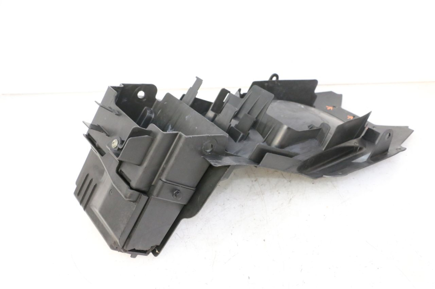 photo de PASSAGE ROUE ARRIERE SUZUKI SV S 650 (2003 - 2009) - Marquages et références