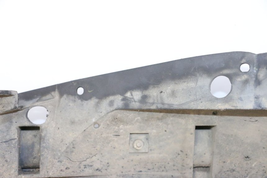 photo de PASSAGE ROUE ARRIERE YAMAHA TDM ABS 900 (2002 - 2014) - Gros plan technique