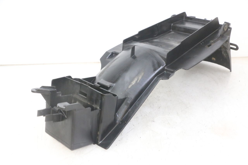 photo de PASSAGE ROUE ARRIERE YAMAHA TDR DELTABOX 125 (1997 - 2003) - Autre angle de vue