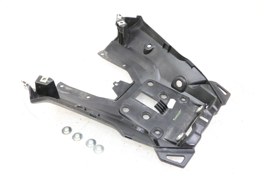 photo de PASSAGE ROUE ARRIERE YAMAHA TRACER 7 700 (2020 - 2024) - Zoom état d’usage