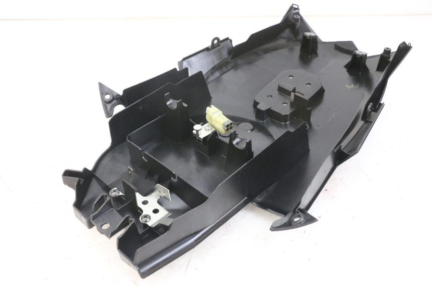 photo de PASSAGE ROUE ARRIERE KAWASAKI VERSYS ABS 650 (2015 - 2018) - Gros plan technique