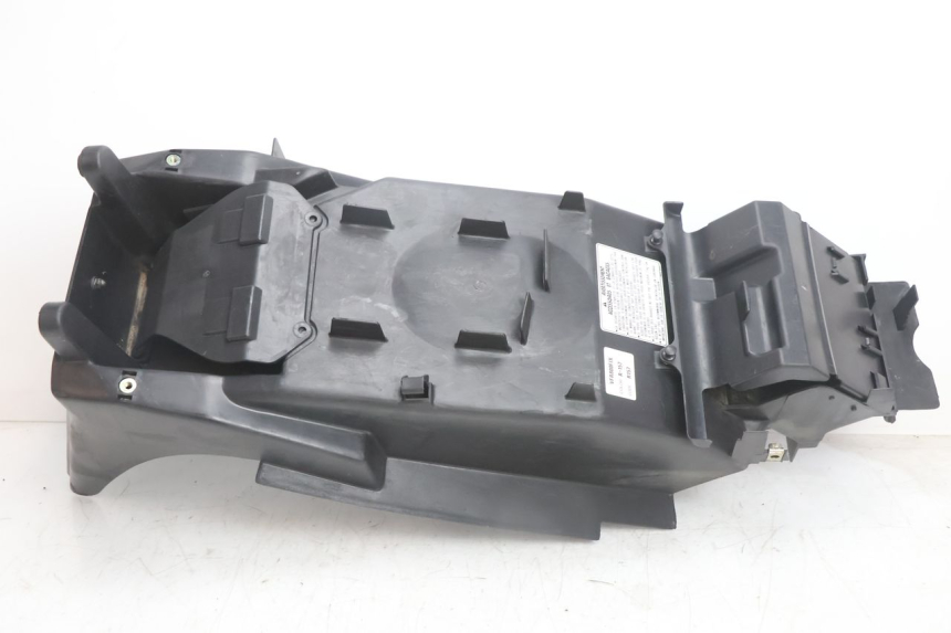 photo de PASSAGE ROUE ARRIERE HONDA VFR FI RC46 800 (1998 - 2001) - Détail de la pièce