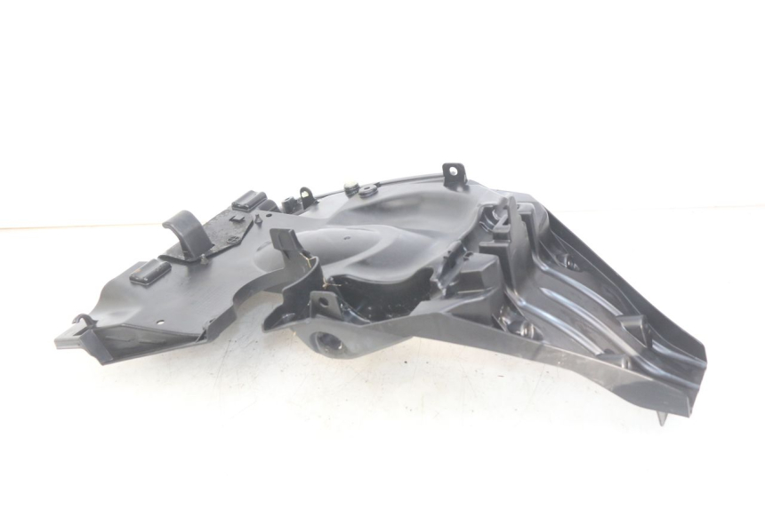 photo de PASSAGE ROUE ARRIERE HONDA VISION NSC R 50 (2013 - 2015) - Gros plan technique