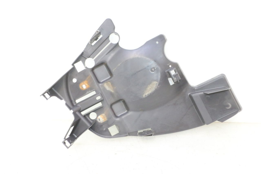 photo de PASSAGE ROUE ARRIERE PEUGEOT VIVACITY 50 (1998 - 2003) - Autre angle de vue