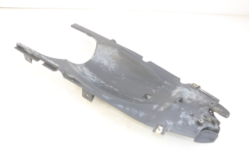 photo de PASSAGE ROUE ARRIERE SYM WOLF SB 125 (2011 - 2018) - Détail de la pièce