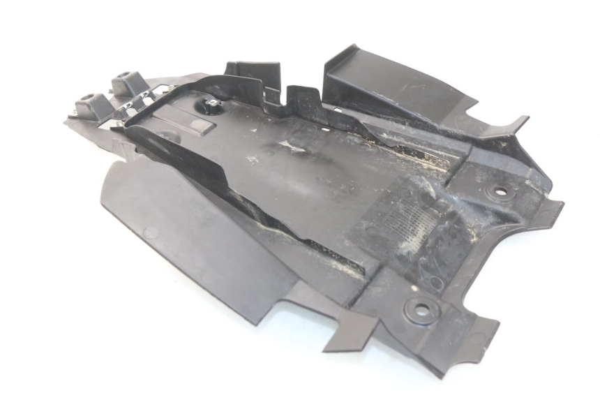 photo de PASSAGE ROUE ARRIERE YAMAHA WR R 125 (2009 - 2017) - Gros plan technique