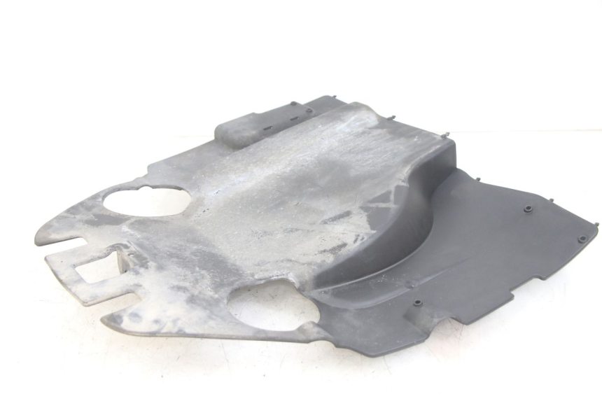 photo de PASSAGE ROUE ARRIERE KYMCO X-CITING XCITING 400 (2014 - 2018) - Autre angle de vue