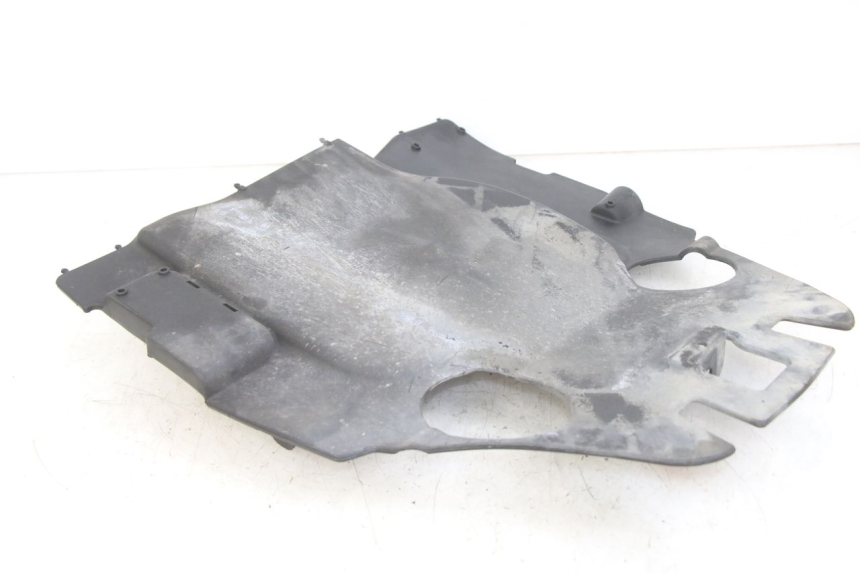 photo de PASSAGE ROUE ARRIERE KYMCO X-CITING XCITING 400 (2014 - 2018) - Gros plan technique