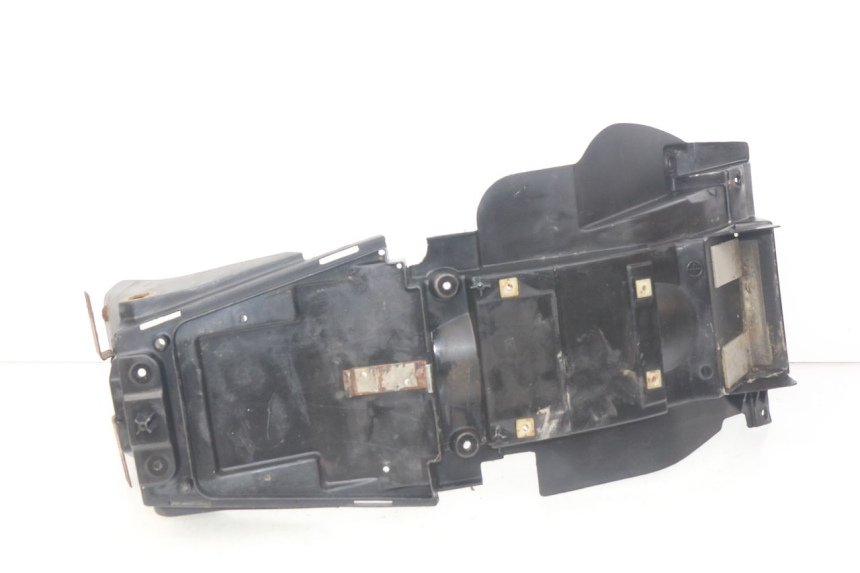 photo de PASSAGE ROUE ARRIERE SUZUKI XF FREEWIND 650 (1997 - 2003) - Points de fixation