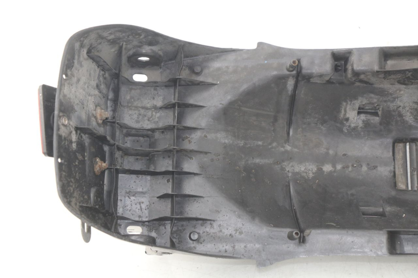 photo de PASSAGE ROUE ARRIERE YAMAHA XJ600 XJ DIVERSION 600 (1992 - 1997) - Gros plan technique