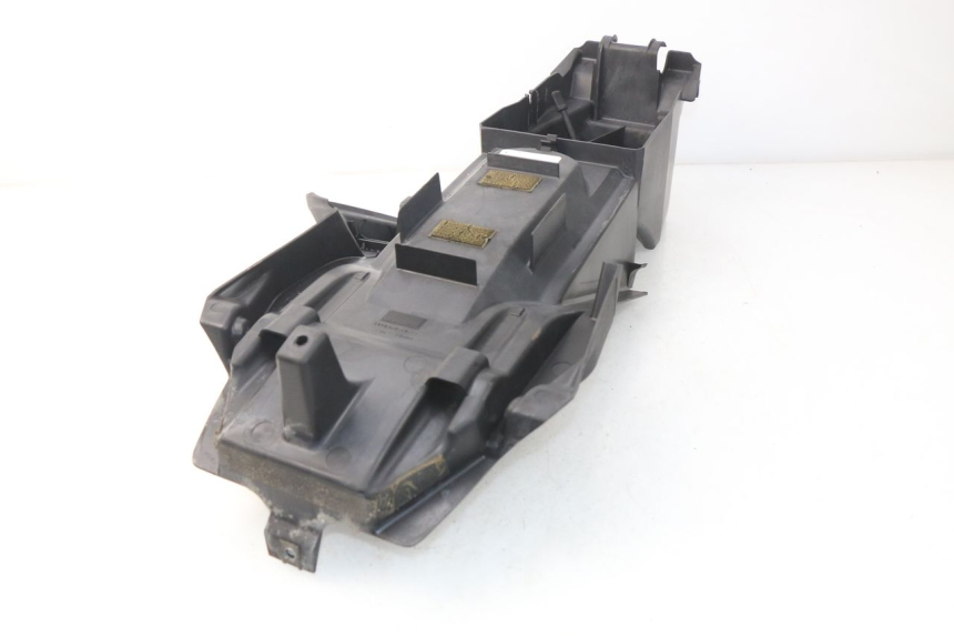 photo de PASSAGE ROUE ARRIERE HONDA XLV VARADERO 125 (2000 - 2006) - Vue d’ensemble