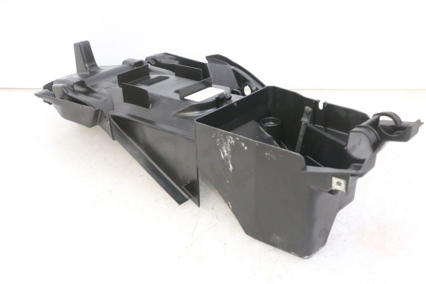 photo de PASSAGE ROUE ARRIERE HONDA XLV VARADERO 125 (2000 - 2006) - Points de fixation