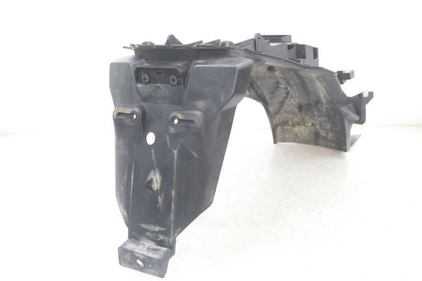 photo de PASSAGE ROUE ARRIERE YAMAHA FJR ABS 1300 (2006 - 2012) - Autre angle de vue