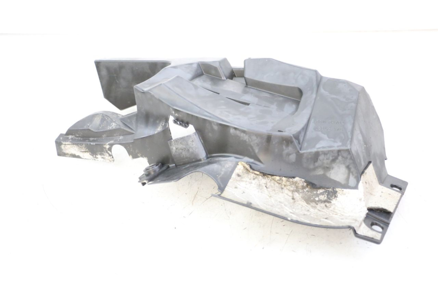 photo de PASSAGE ROUE ARRIERE YAMAHA FZ6 FAZER S2 600 (2007 - 2011) - Autre angle de vue