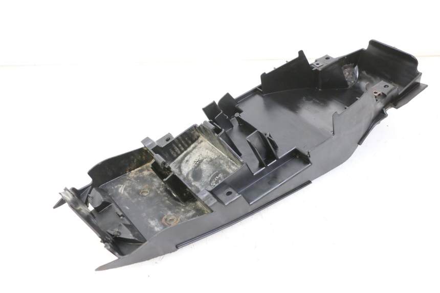 photo de PASSAGE ROUE ARRIERE YAMAHA TZR 50 (2008 - 2016) - Gros plan technique