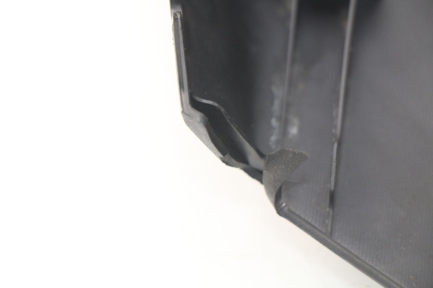 photo de PASSAGE ROUE ARRIERE YAMAHA YP T-MAX TMAX 530 (2017 - 2020) - Marquages et références