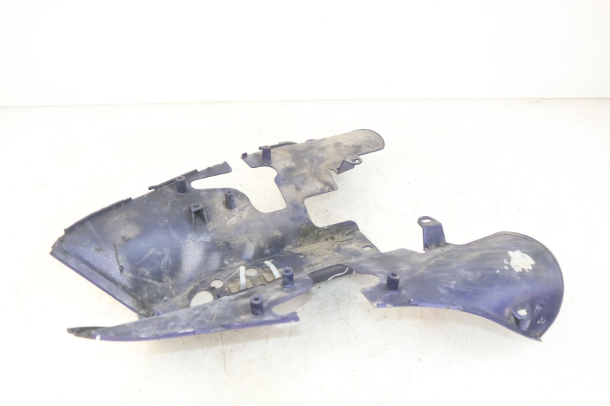 photo de PASSAGE ROUE ARRIERE YAMAHA YZF R1 1000 (2007 - 2008) - Autre angle de vue