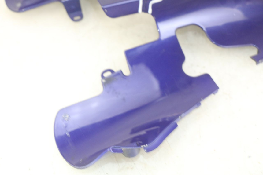 photo de PASSAGE ROUE ARRIERE YAMAHA YZF R1 1000 (2007 - 2008) - Points de fixation