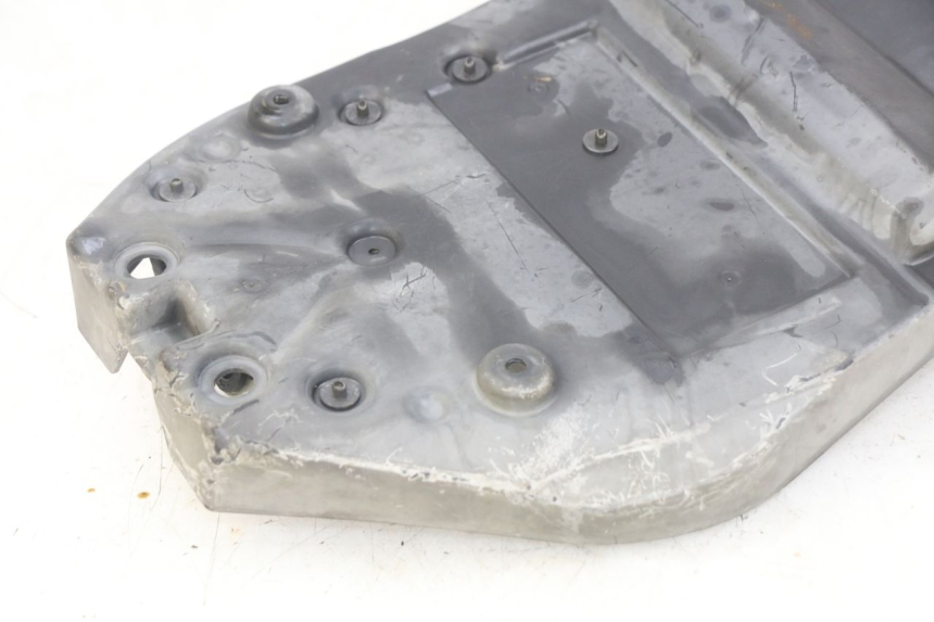 photo de PASSAGE ROUE ARRIERE KAWASAKI Z 750 (2007 - 2013) - Vue d’ensemble