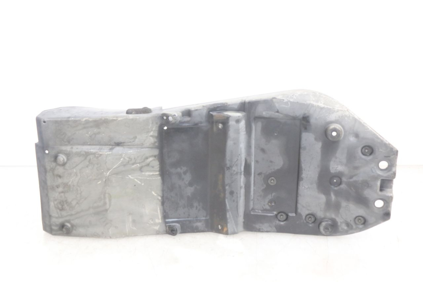 photo de PASSAGE ROUE ARRIERE KAWASAKI Z 750 (2007 - 2013) - Points de fixation