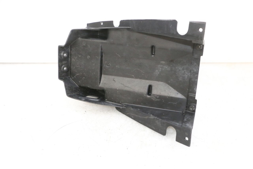 photo de PASSAGE ROUE ARRIERE KAWASAKI ZR 7 750 (1999 - 2004) - Autre angle de vue