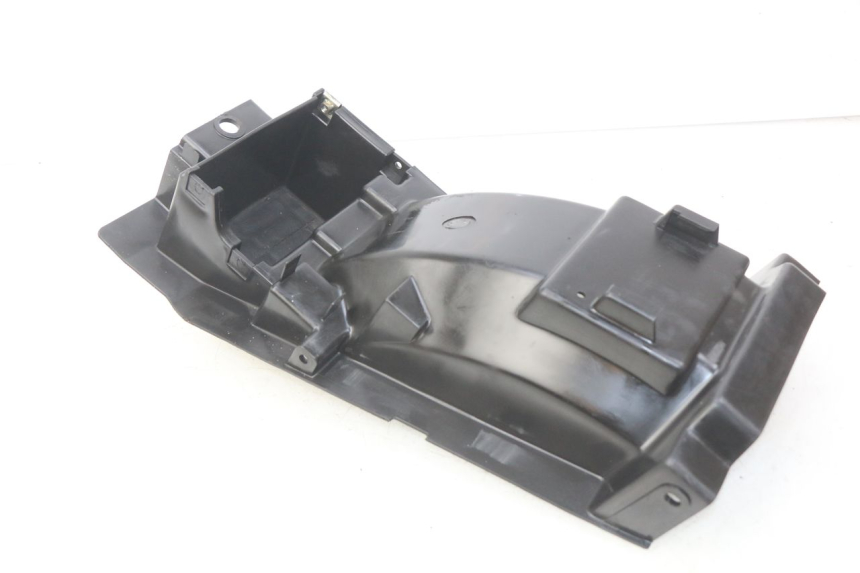 photo de PASSAGE ROUE ARRIERE KAWASAKI ZZR 600 (1995 - 2004) - Autre angle de vue