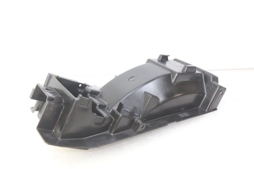 photo de PASSAGE ROUE ARRIERE KAWASAKI ZZR 600 (1995 - 2004) - Gros plan technique