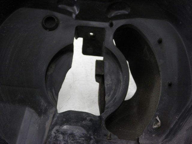 photo de PASSAGE ROUE AVANT MBK FLAME X 125 (2007 - 2016) - Autre angle de vue