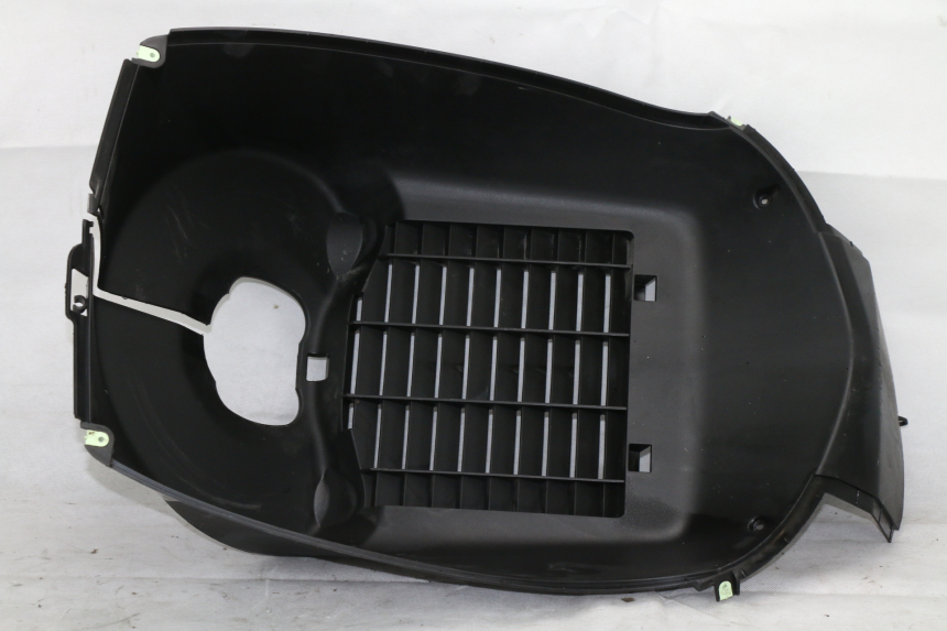 photo de PASSAGE ROUE AVANT PEUGEOT SATELIS COMPRESSOR K15 125 (2006 - 2009) - Gros plan technique