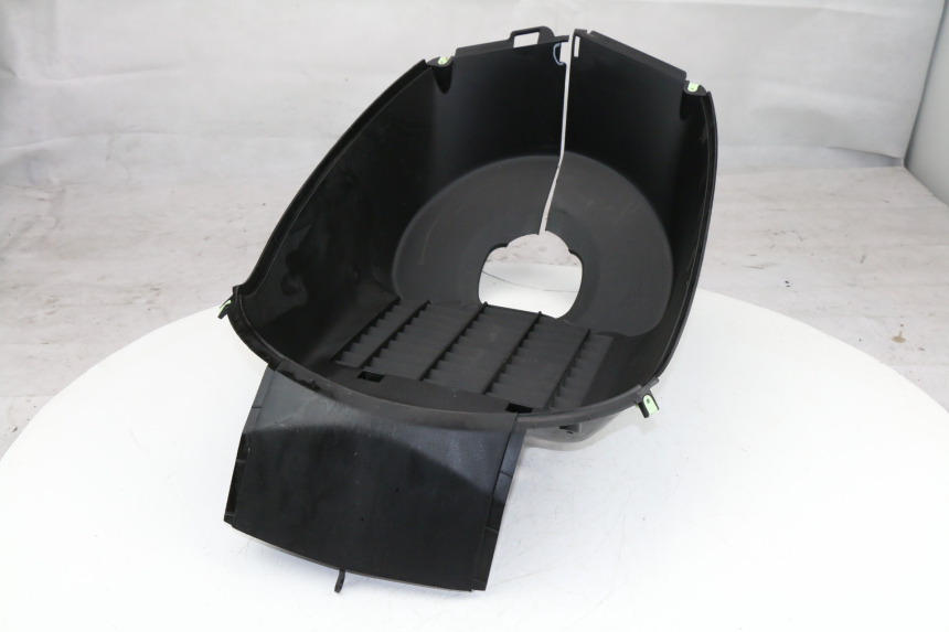 photo de PASSAGE ROUE AVANT PEUGEOT SATELIS COMPRESSOR K15 125 (2006 - 2009) - Vue rapprochée